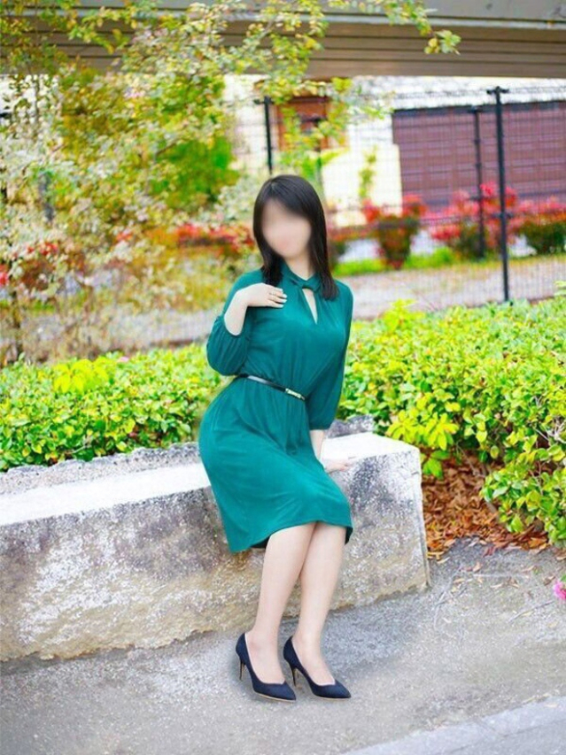 有村 ひな子