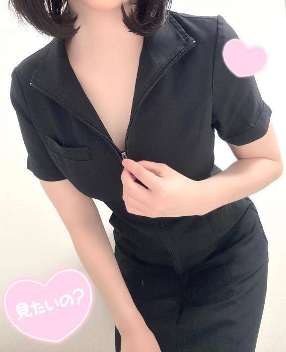 チャックを下ろすのは…