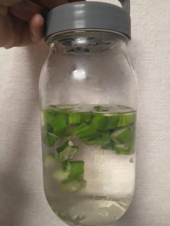 今オクラ水作って飲んでます😁