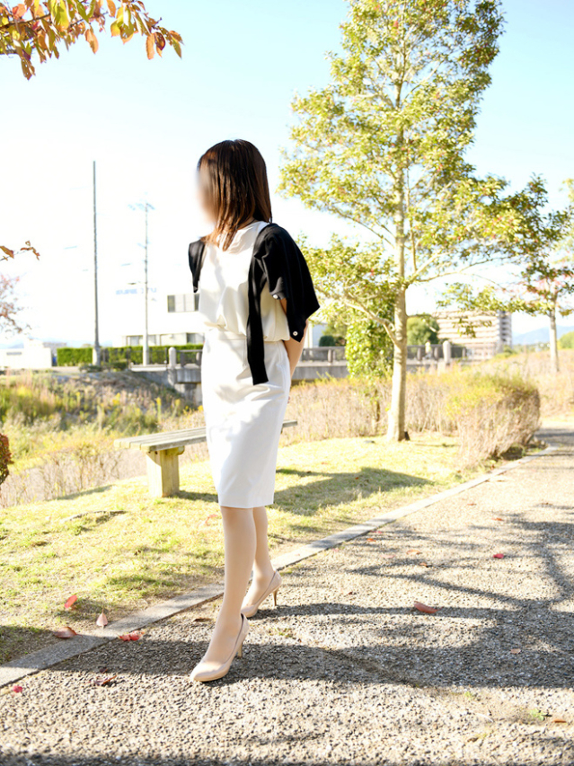 なつき（ｍａｄａｍｅ　Ｌｕｘｅ-ﾏﾀﾞﾑﾗｸﾞｾﾞ-東広島	）