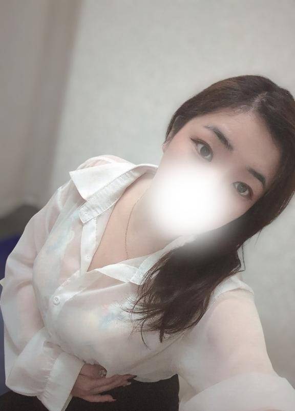 🤍 今日は白で揃えてみたよ♡