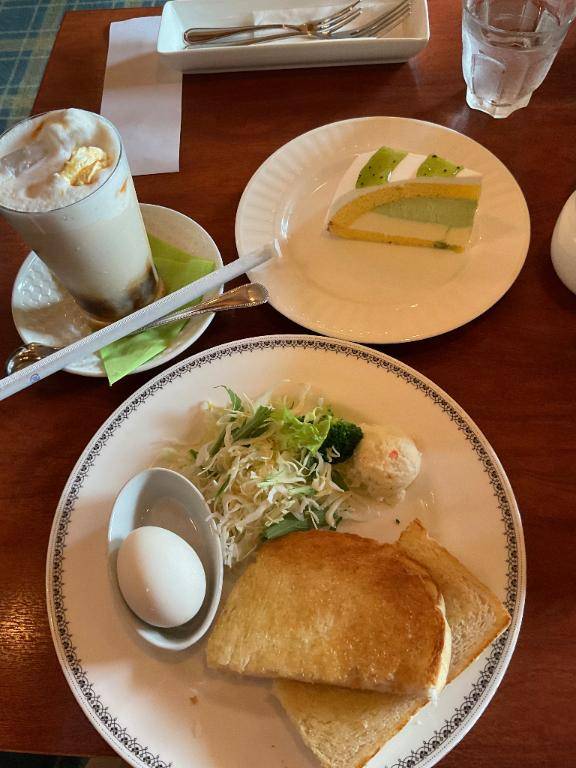 友達とモーニングを食べて来ました