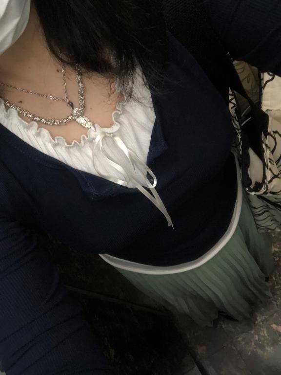 今日も出勤します?(  . .)"?