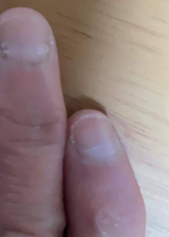 [お題]from:当たってた？さん　【指占い☆】小指が薬指の第一関節まで達している人はコミュ力高し！短い人は慎重な人☆