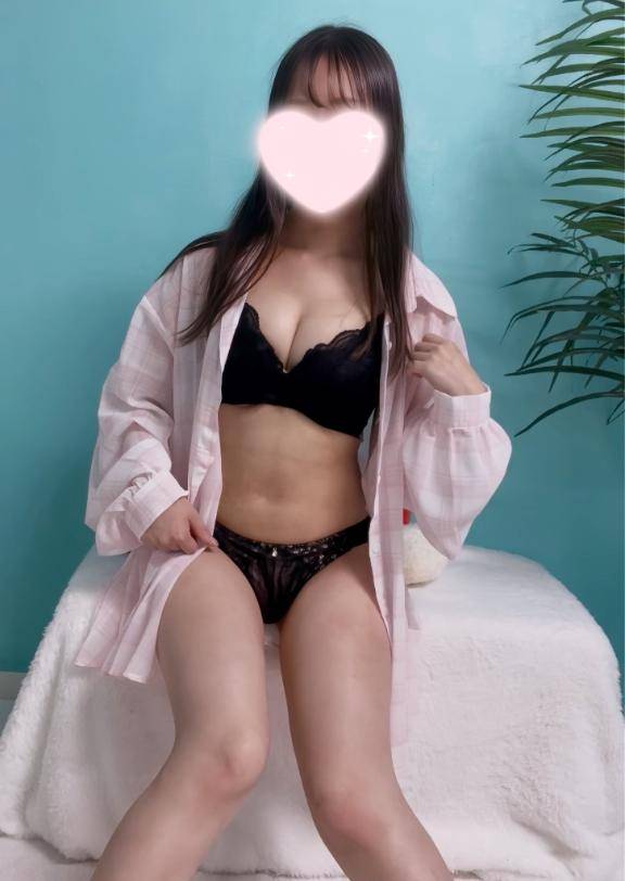 にいな♡新人(密着アロマにゃんにゃんSPA)