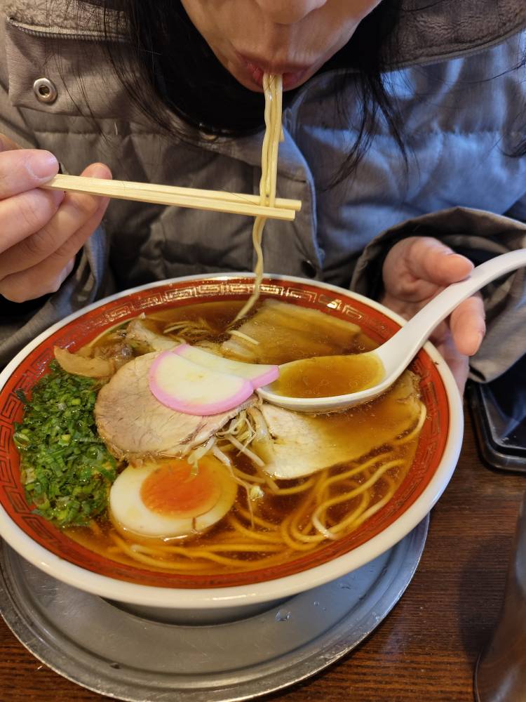 "岡山レンタル彼女💖 中華そばかたやま中山道店 2025年1月入店 素敵なデートお待ちしています💖 妊婦ママの井川さん💖" を YouTube で見る
