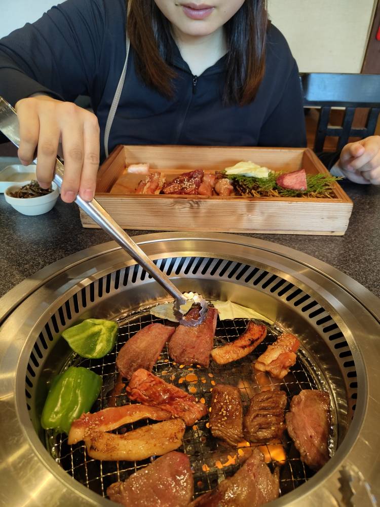 "岡山レンタル彼女💖焼肉牛長　妹尾店妊娠中・育休中もお仕事できる💖2025年も素敵なデートお待ちしています💖母乳ママのしえさん💖" を YouTube で見る
