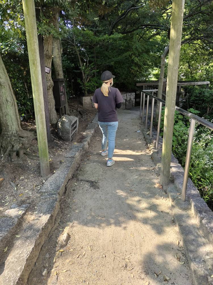 "岡山レンタル彼女💖ジャンボお好み焼き　やよい高齢者障害者の方もお気軽呼んでください💖2025年も素敵なデートお待ちしています💖スレンダー美人の吉田さん💖" を YouTube で見る