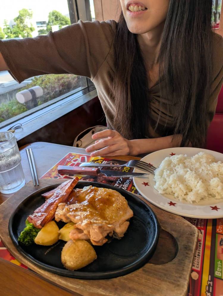 "岡山レンタル彼女💖ステーキのどん　岡山店高齢者障害者の方もお気軽呼んでください💖県外に旅行観光コースも行けます💖2025年も素敵なデートお待ちしています💖スレンダー美人のかのえさん💖" を YouTube で見る