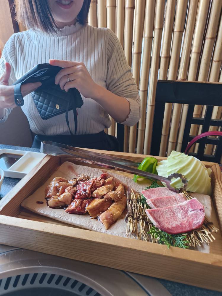 "焼肉　牛長　ランチ🤓岡山レンタル彼女💖妊娠中・育休中もお仕事できる💖2026年も素敵なデートお待ちしています💖母乳ママのいなさん💖#母乳 #岡山市" を YouTube で見る