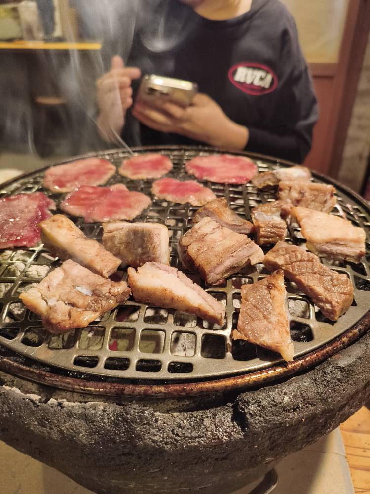 "焼肉たろう食堂💖妊娠中・育休中もお仕事できる💖2026年も素敵なデートお待ちしています💖妊婦ママのらいさん💖#妊婦 #岡山市#岡山焼肉たろう食堂" を YouTube で見る