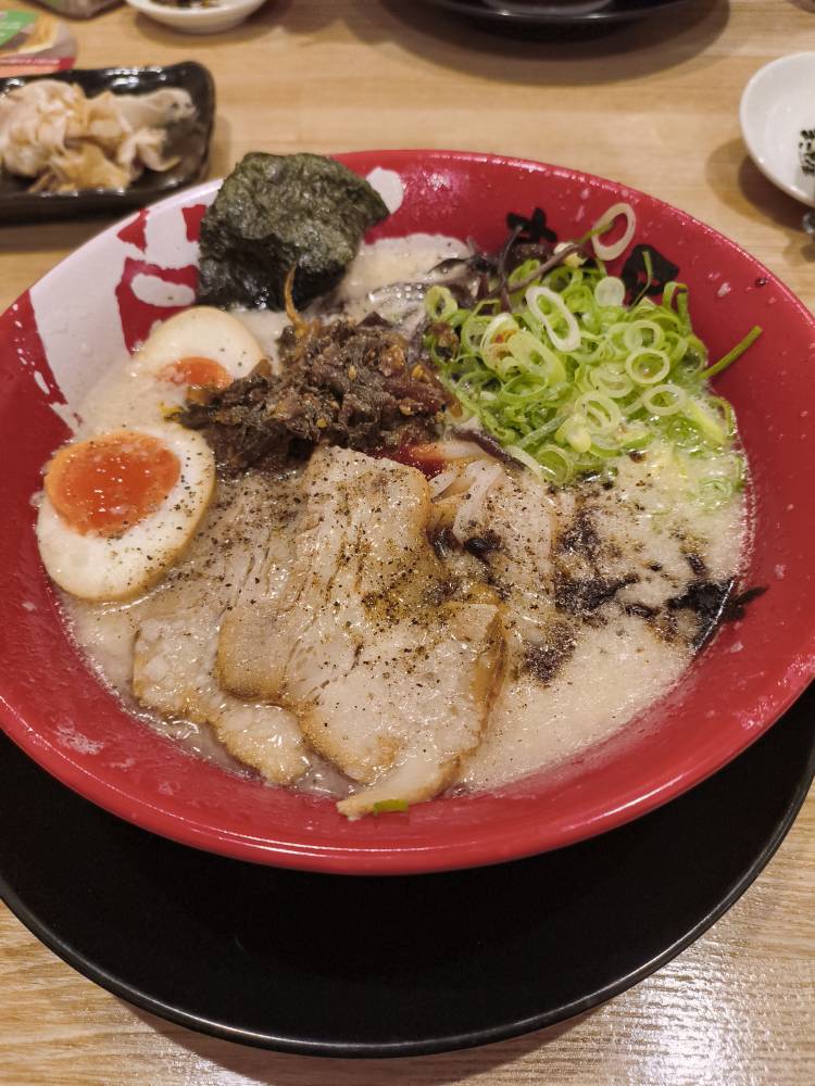 "ホテル　ロダン　3P💖障害者高齢者のお客様も行けま💖家事代行で料理・洗濯・買い物・家庭ゴミの回収・遺品整理もできます💖川上さん&田島さん💖#岡山市" を YouTube で見る