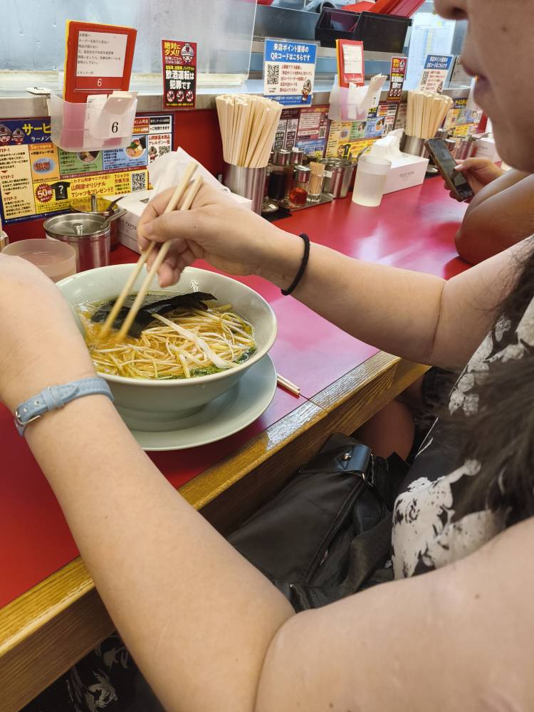 "山岡家　奥田店💖高齢者障害者の方もお気軽呼んでください💖2026年も素敵なデートお待ちしています💖しのはらさん💖岡山人妻案内所＆岡山お見合い桜💖#岡山市" を YouTube で見る