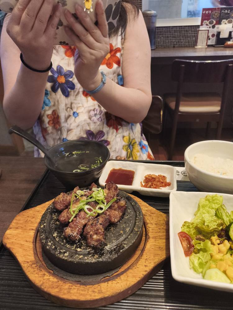"めんどくサガリ屋　下中野店💖高齢者障害者の方もお気軽呼んでください💖2026年も素敵なデートお待ちしています💖しのはらさん💖#岡山市" を YouTube で見る