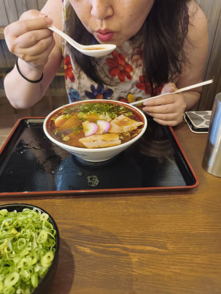 "中華そば　かたやま　本店💖高齢者障害者の方もお気軽呼んでください💖2026年も素敵なデートお待ちしています💖しのはらさん💖岡山人妻案内所＆岡山お見合い桜💖#岡山市" を YouTube で見る