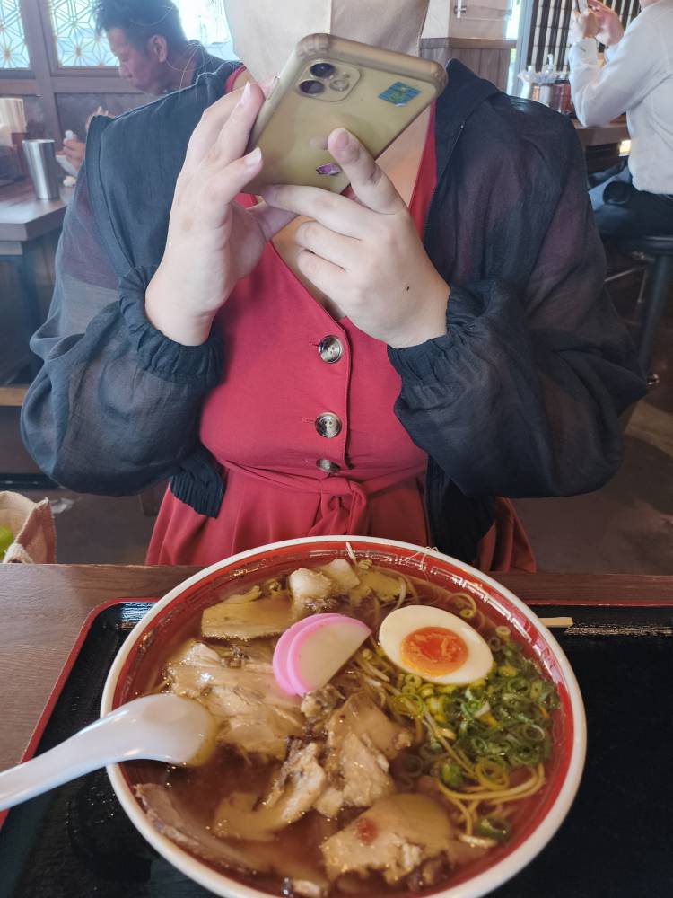 "中華そば　かたやま本店💖妊娠中・育休中もお仕事できる💖2026年も素敵なデートお待ちしています💖母乳ママのりんさん💖岡山人妻案内所＆岡山お見合い桜💖#母乳 #岡山市" を YouTube で見る