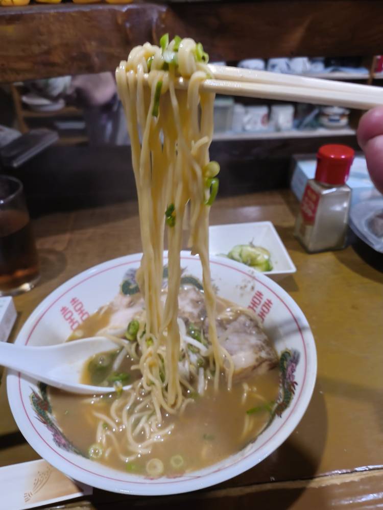 "奥市ラーメン　ちーちゃん🤓朝4時から営業🤓ラーメン600円🤓奥市ラーメン" を YouTube で見る