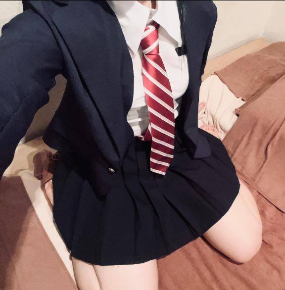 今日は久しぶりに制服を来てみました✨️