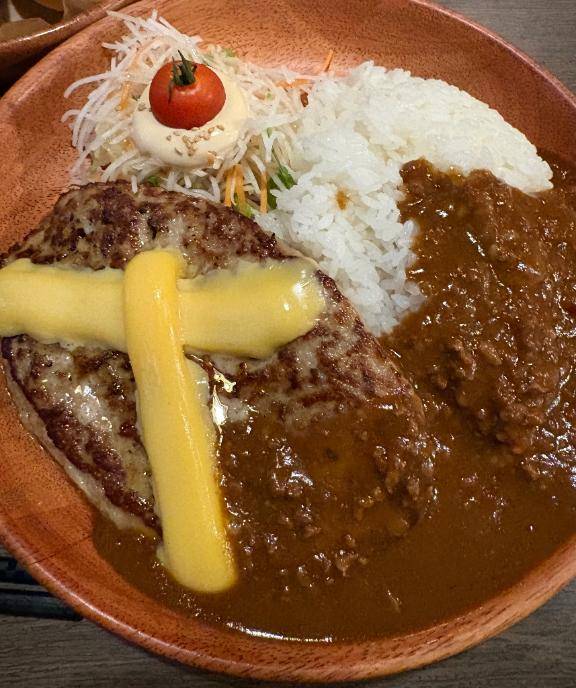爆睡爆食🙂‍↕️🙂‍↕️