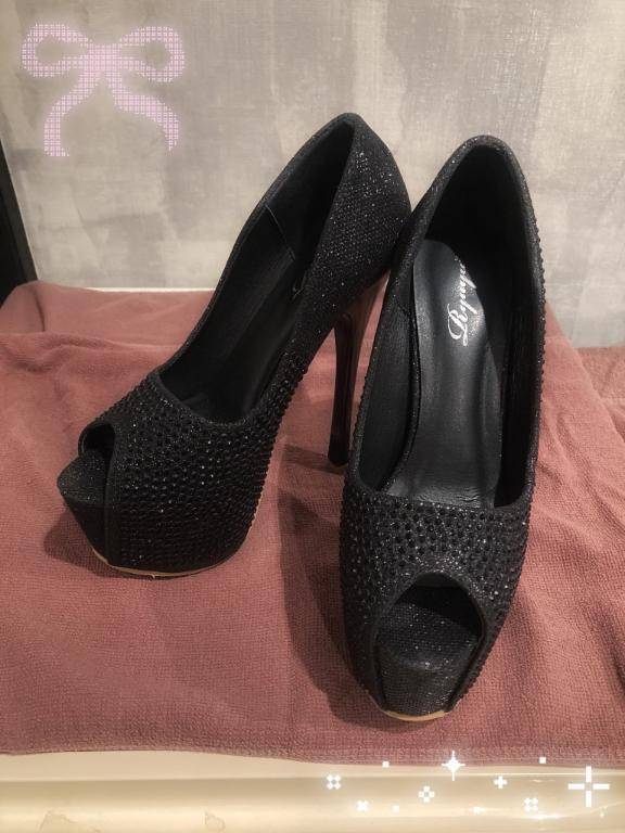 👠✨️✨️