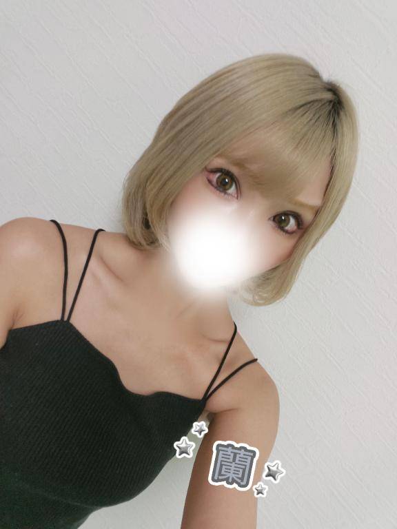 首の皮が一枚つながった??