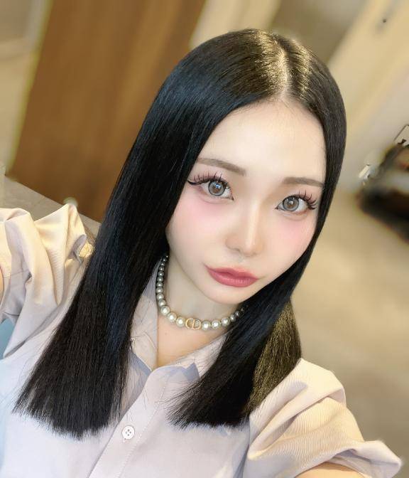 黒髪にして10センチ切る??