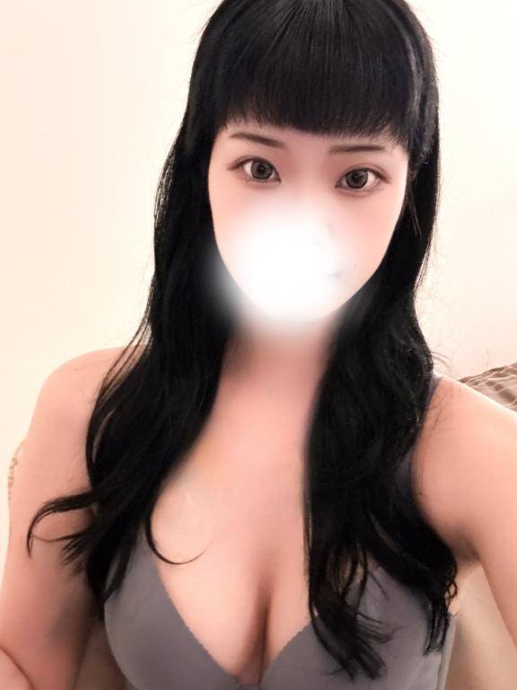 黒髪ロングにしました?