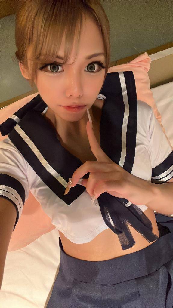 制服姿、萌えるでしょ？