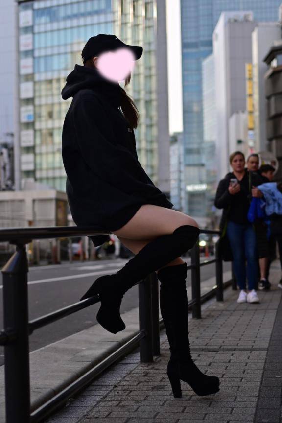 無性にチンポ舐め回したい日です…