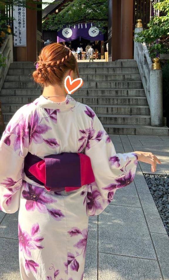 ?お胸をキュッ?