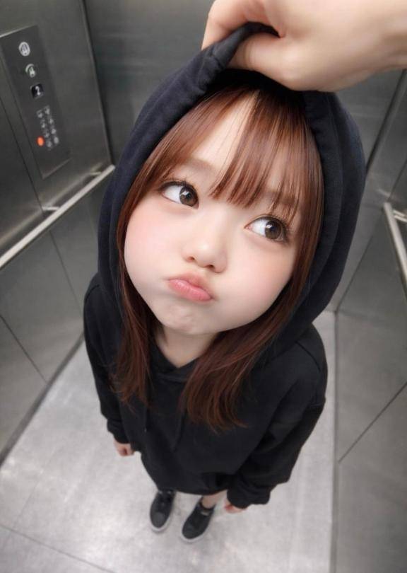 みい