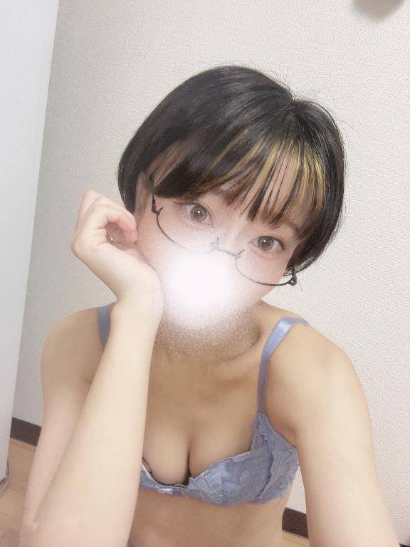 次の日休みなの？一緒にえ〇ちな夜更かししよ??