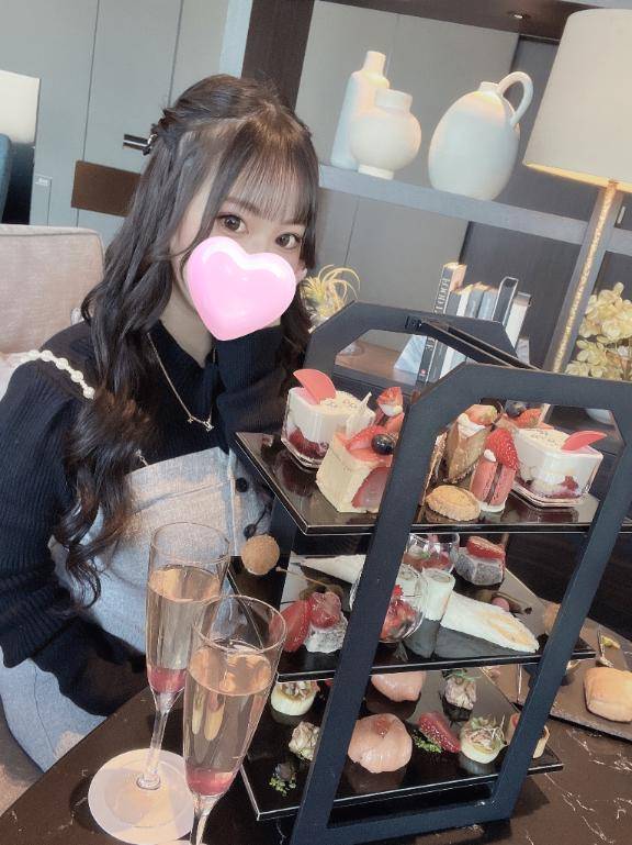 さりな　瞬き厳禁！極上美Gカップに目が釘付け♡