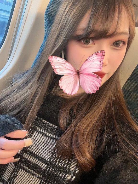 きらら　いじめたい人必見！喉凹したくなる可愛さ♡