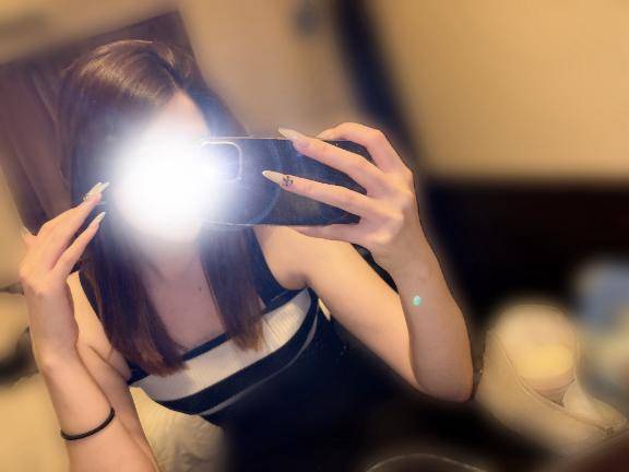 ひなの イキ叫ぶ変態女の強烈乱舞☆桃色乳首の潮吹き娘