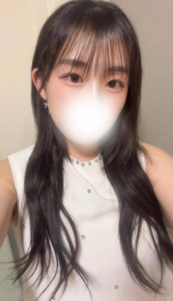 上目遣いで、、、フェラ?