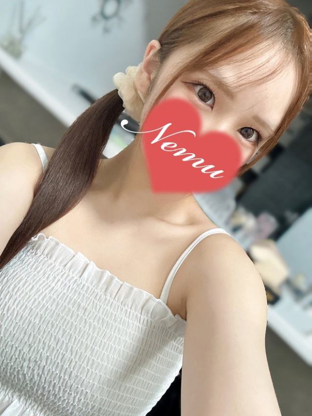 ねむ　色白でピンク色美巨乳☆敏感美少女の極上ご奉仕