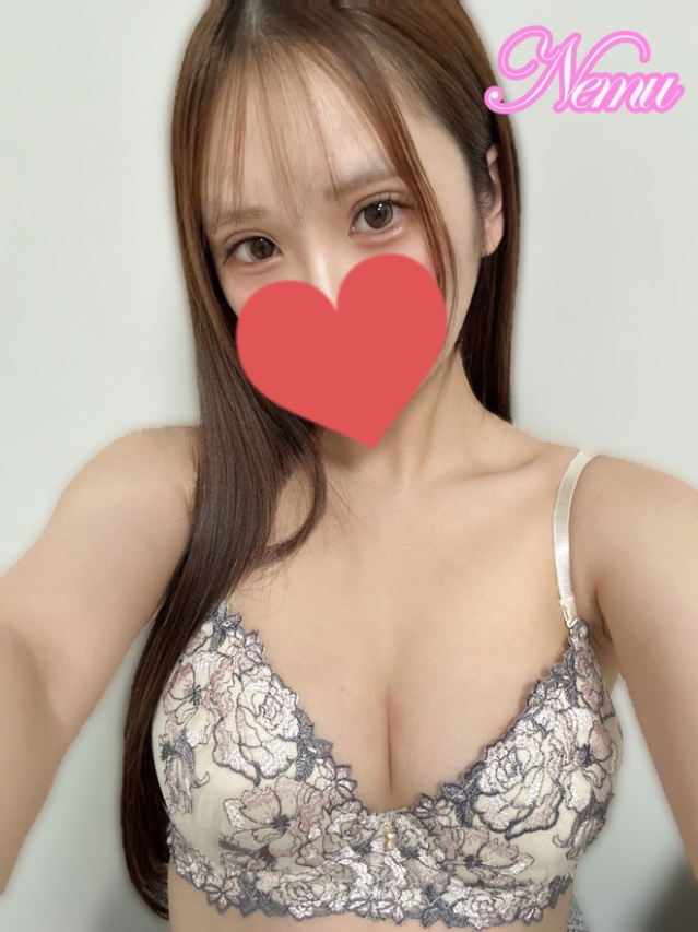 ねむ 色白でピンク色美巨乳☆敏感美少女の極上ご奉仕(タレント倶楽部プレミアム)