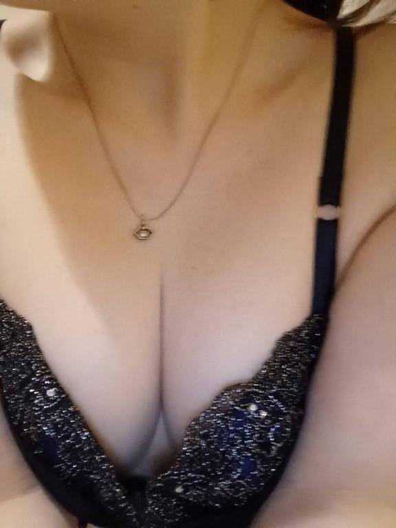 そっと微笑んでお待ちしております