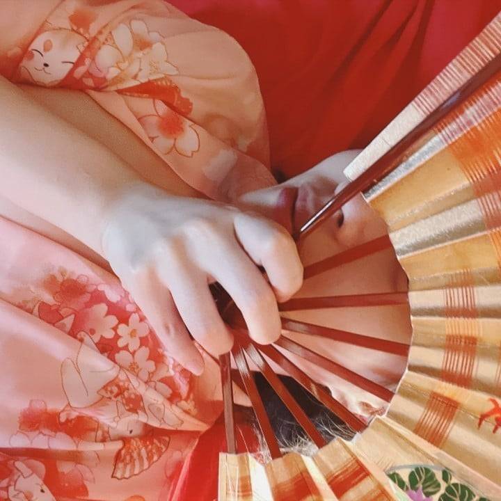 見えそうで見えない（エロじゃない）