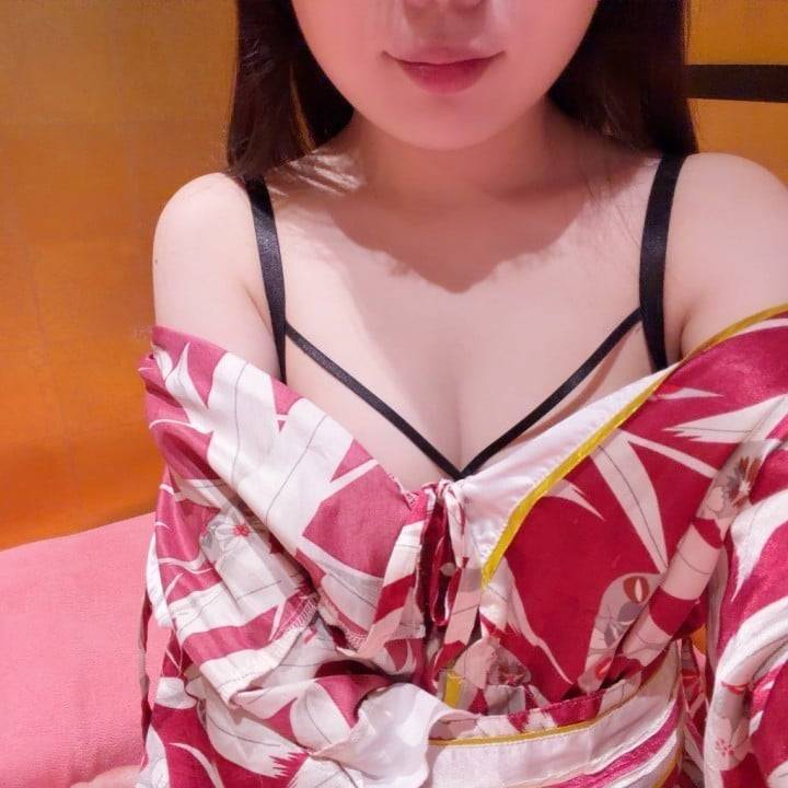 お昼から会える？♡