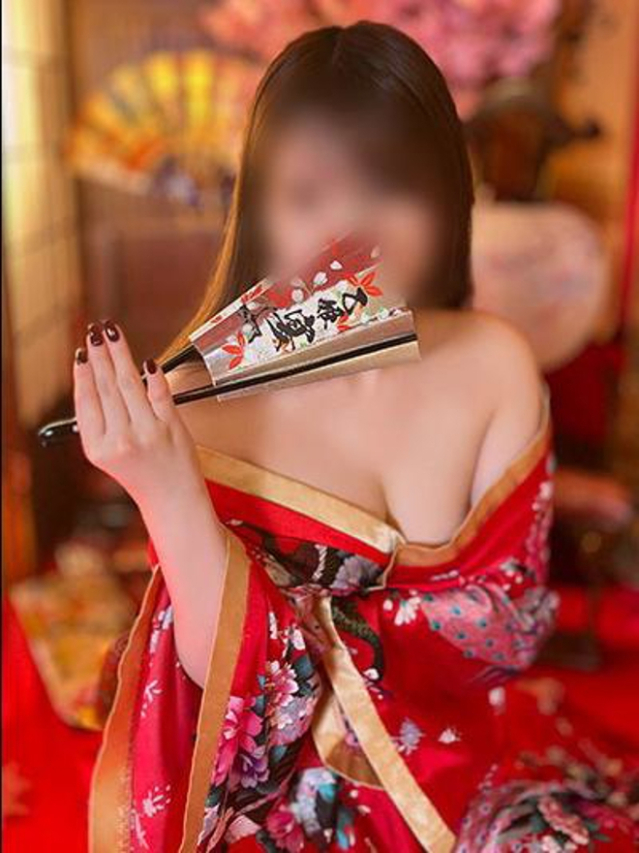 奈々(なな)(乙姫宴)