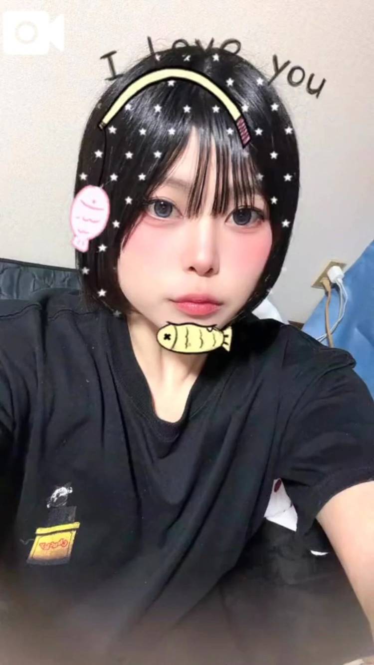 ちなみに髪の毛ショートヘアだよ🫶