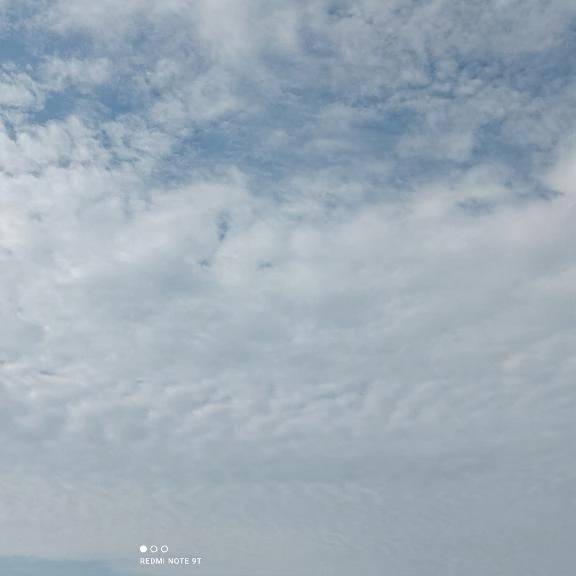 今の空です