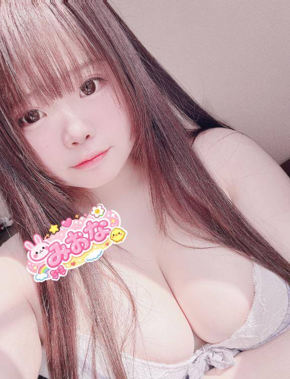 みおな（ピーチハニー）