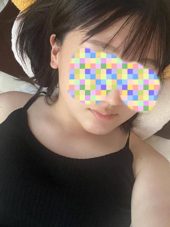 * こ ん ば ん は *
