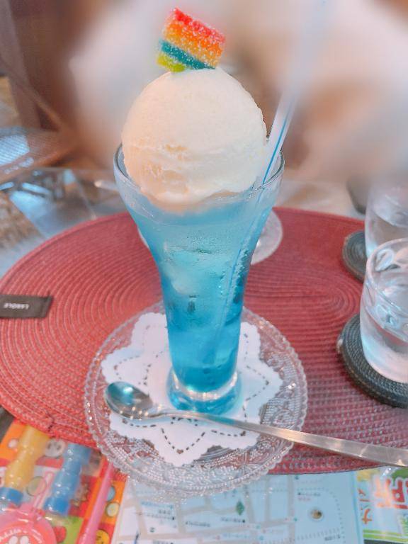 クリームソーダとシャンデリア