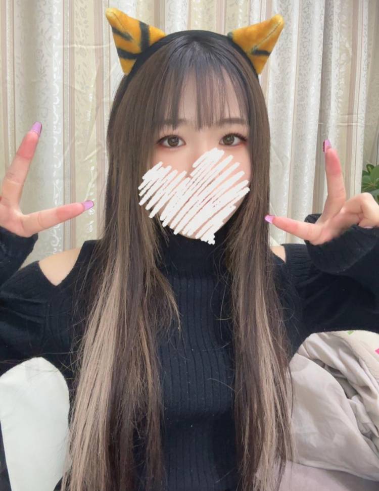 甘えん坊な小動物系美少女