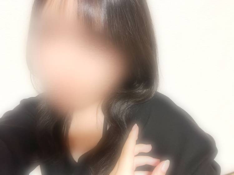 出勤しています🤍今日は訳アリ😭