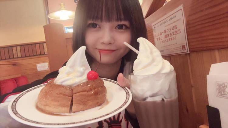 金晩✨️